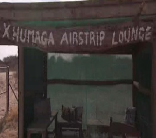 xhumaga airstrip lounge